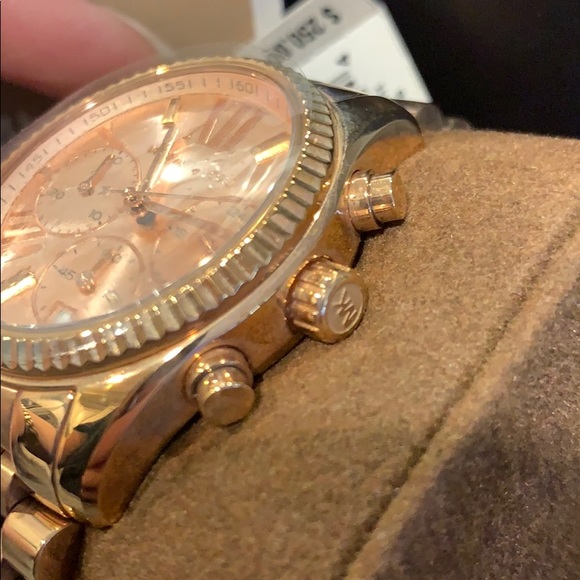 Michael Kors Rosegold Brand New Watch - Picture 5 of 8